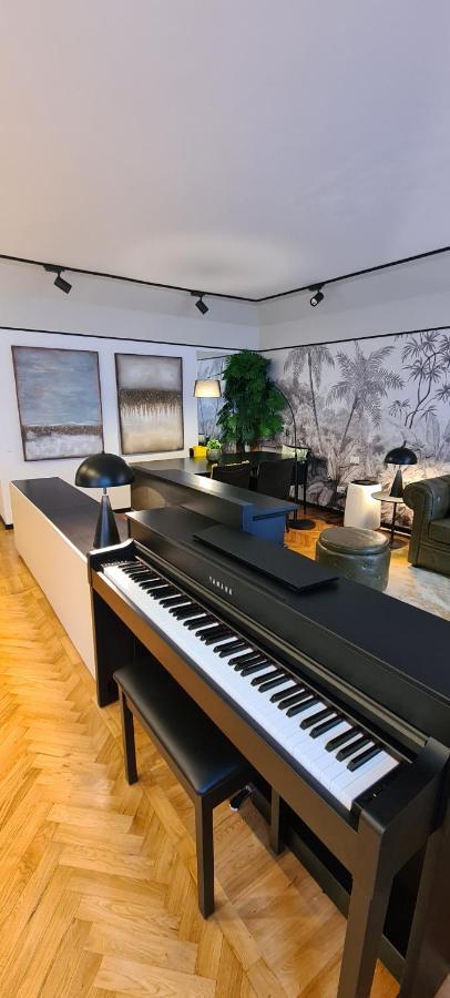 Exclusive Top Floor 2-Bedroom Flat ミラノ エクステリア 写真