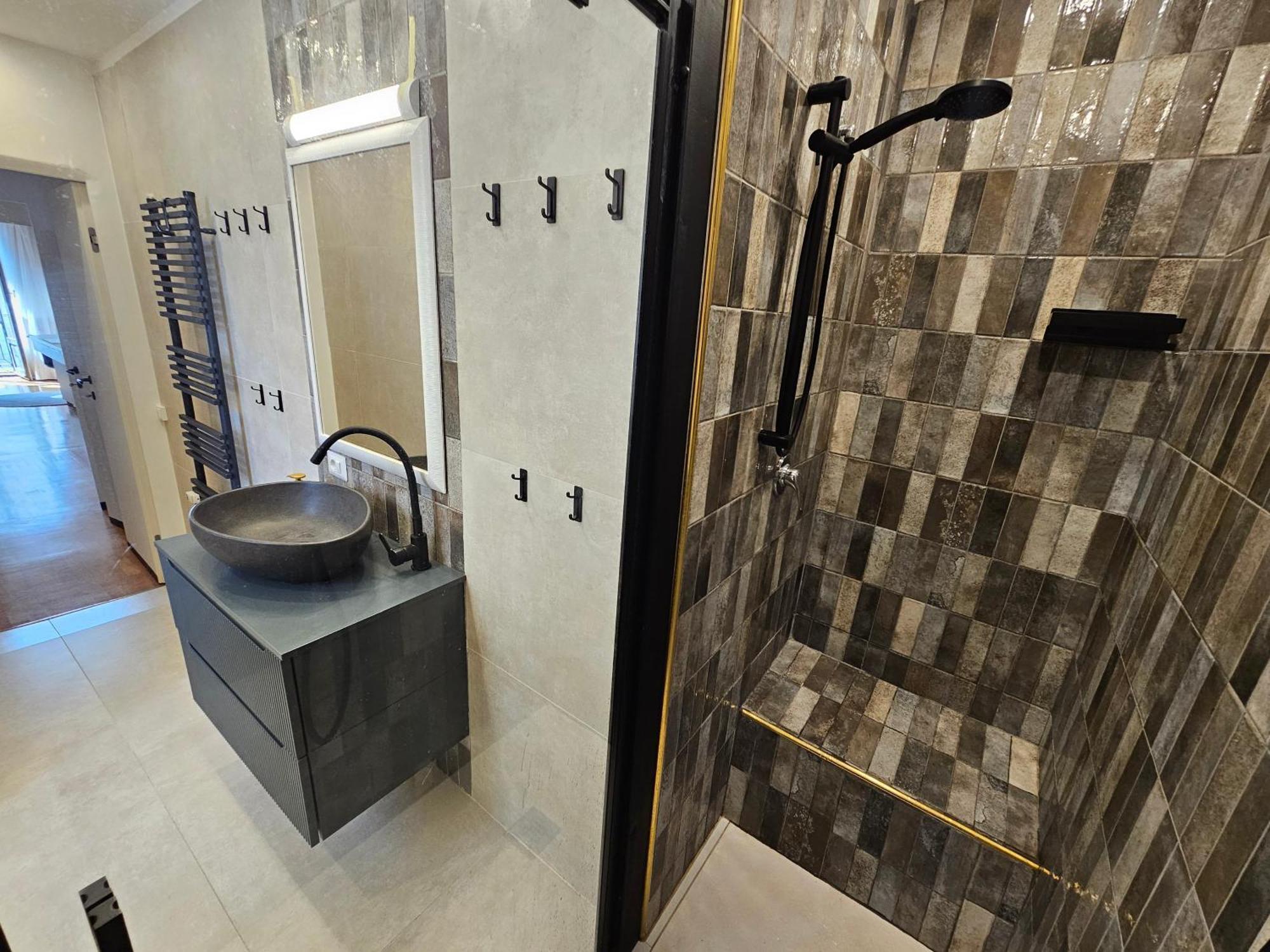 Exclusive Top Floor 2-Bedroom Flat ミラノ エクステリア 写真