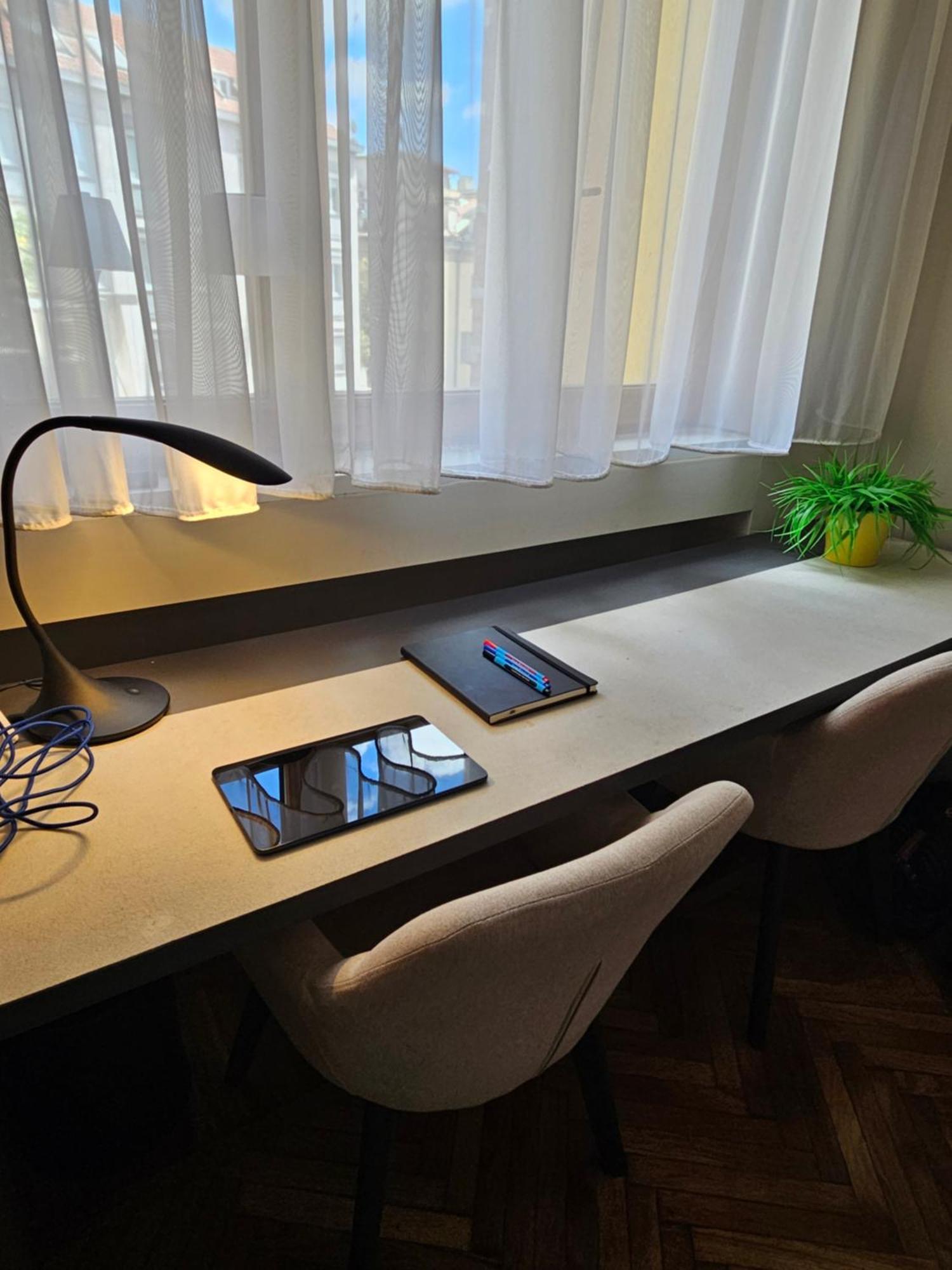 Exclusive Top Floor 2-Bedroom Flat ミラノ エクステリア 写真